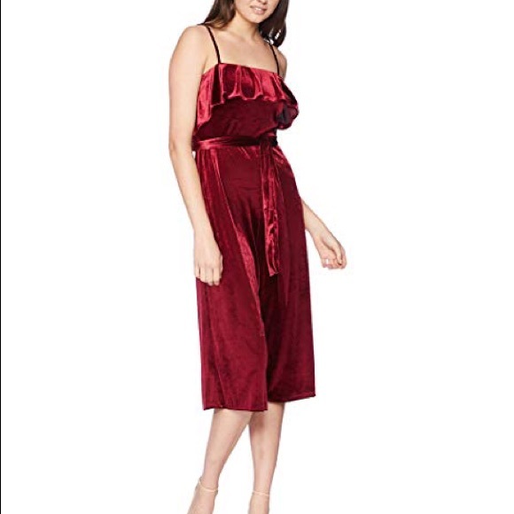 NWT Avec Les Filles Cropped Velvet Ruffled Jumpsuit Wine Red Burgundy - Picture 4 of 8
